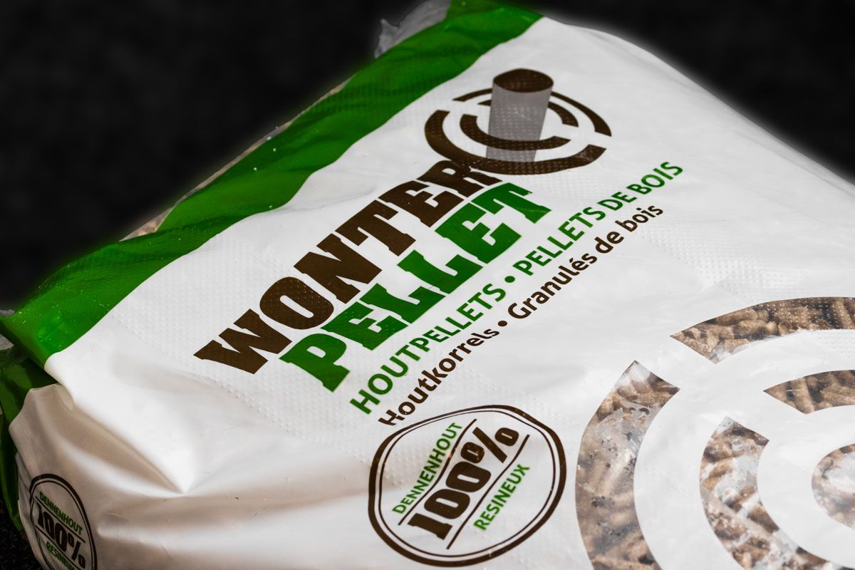 Demi-Palette de Granulés de Bois Premium Wonterspan – 65 Sacs de 15 kg (975 kg)….