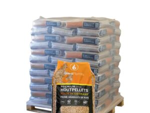 Granulés de Bois Giant Flames - Demi-Palette - 35 Sacs de 15 kg (525 kg)